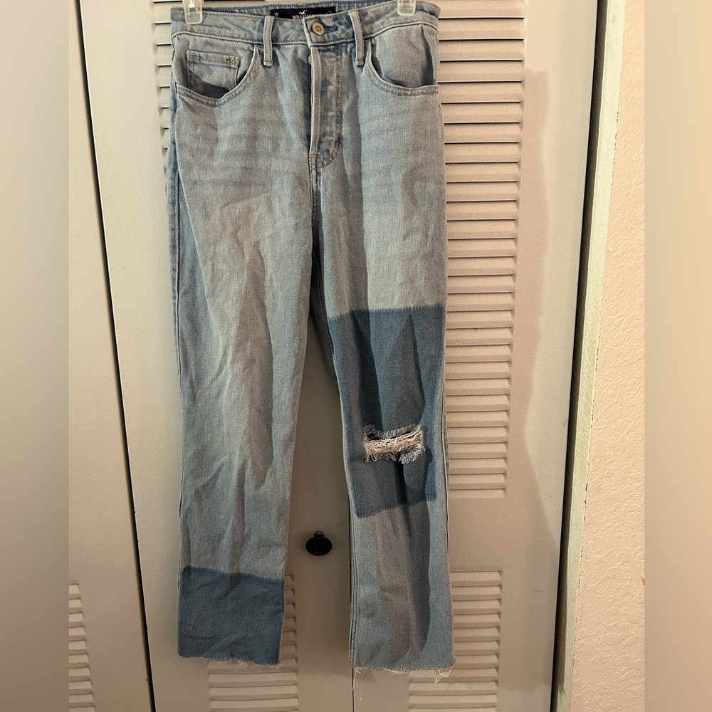 Hollister High Rise Straight Legged Jeans